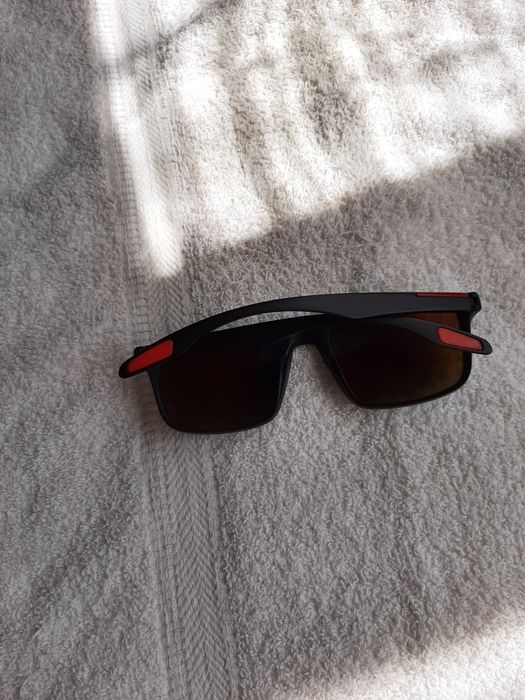 Продавам нови Слънчеви полароитни очила нов внос от Англия!