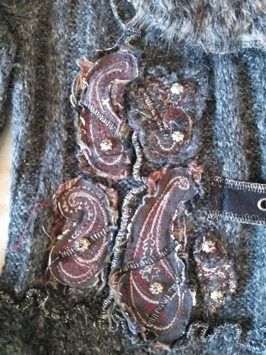 Топла, уникална жилетка