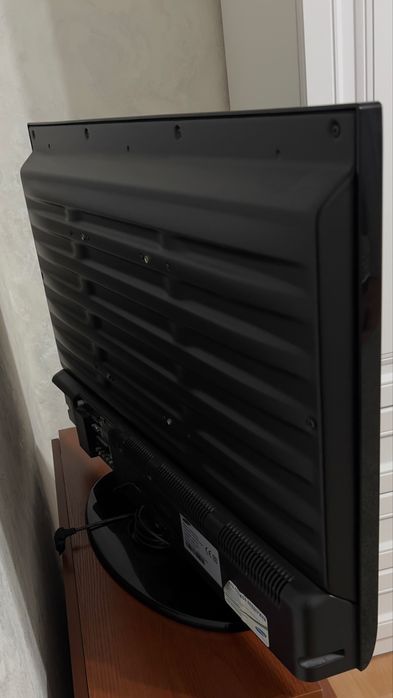 Телевизор Samsung 32 дюйма (81 см диагональ).