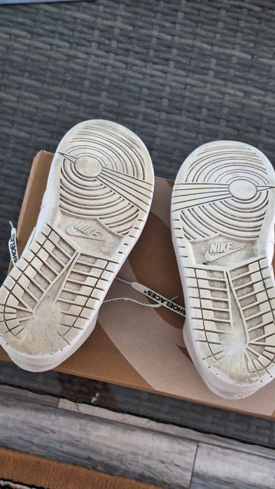 Jordan 1 low + off white laces