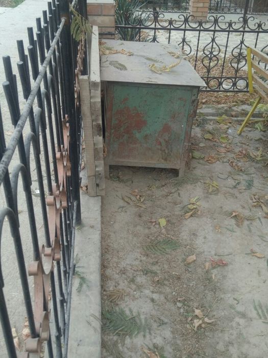 Слесарная мебель ( шкаф- верстак)