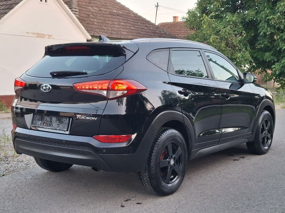 Hyundai Tucson - 1.7 CRDi Automat Premium / LED / NAVI / CLIMATRONIC