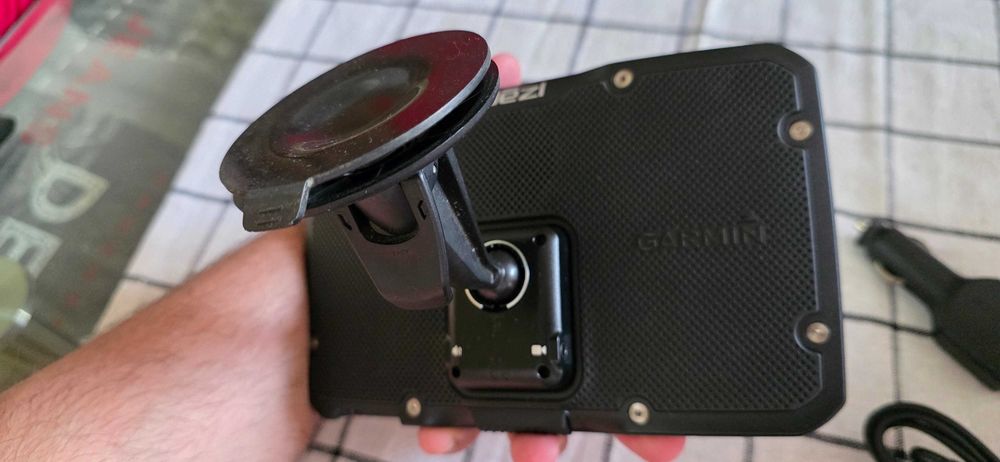 Навигация за камион Garmin Dezl 770 7 инча карти за цяла Европа и Турция пълен комплект