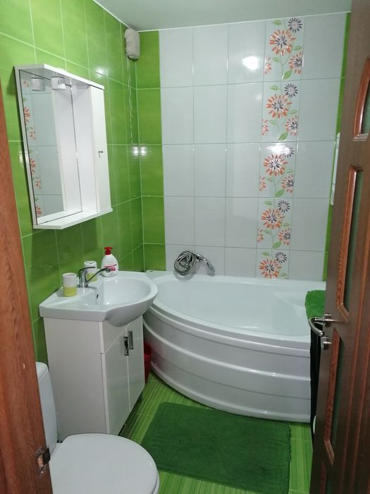 Închiriez apartament utilat complet