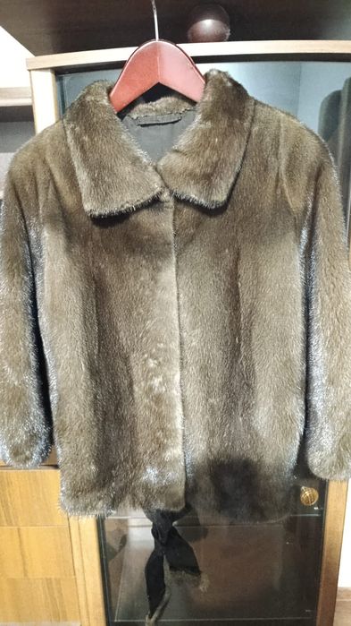 Шуба норковая цельная.