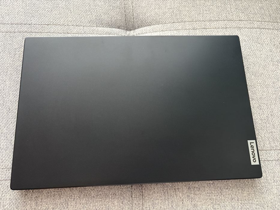 Lenovo V15 G4 Ryzen 5 8/512