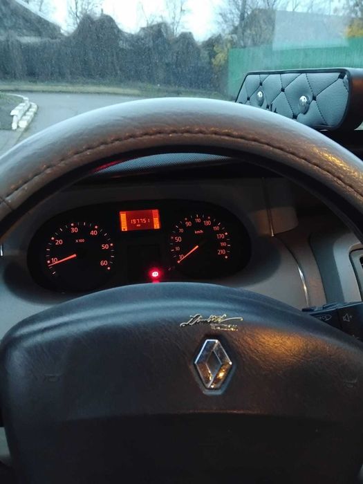 Renault Trafic 8+1