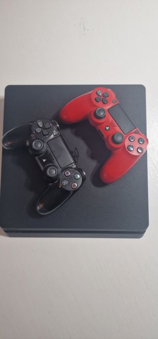 Vând PlayStation