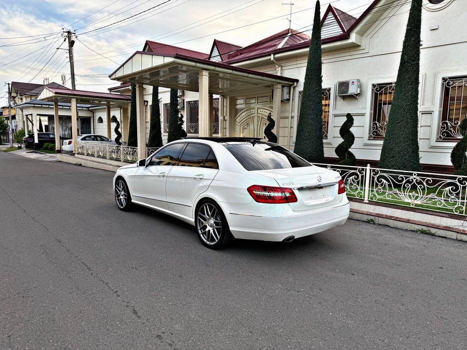 Mersedes W212 QAYTA JIXOZ EMASS!!! 2011Состаяние Идеално Пробег 182000