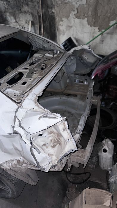 Продам машину в аварийном состоянии