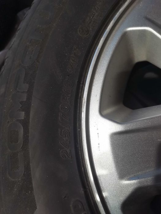 Гуми с джанти за джип 245 70 16 джанти pajero opel frontera 6 139.7 16