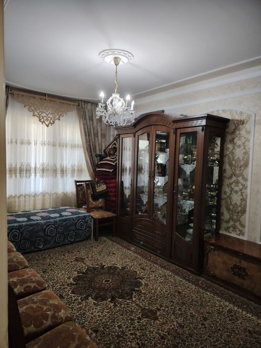 Olmazor tumani Qora qamish 2/1 da 5 xonali dom sotiladi