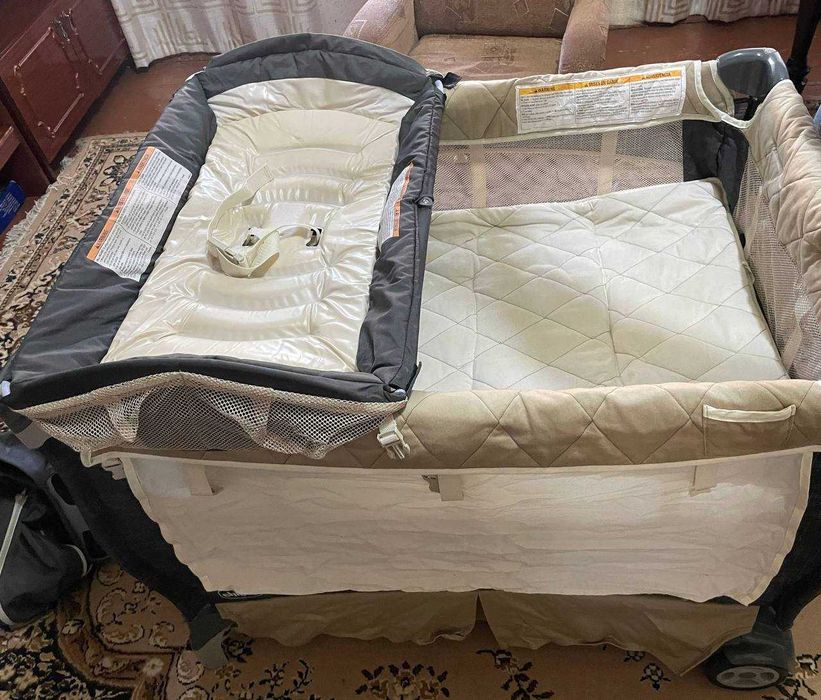 Кроватка-манеж Chicco Lullaby LX