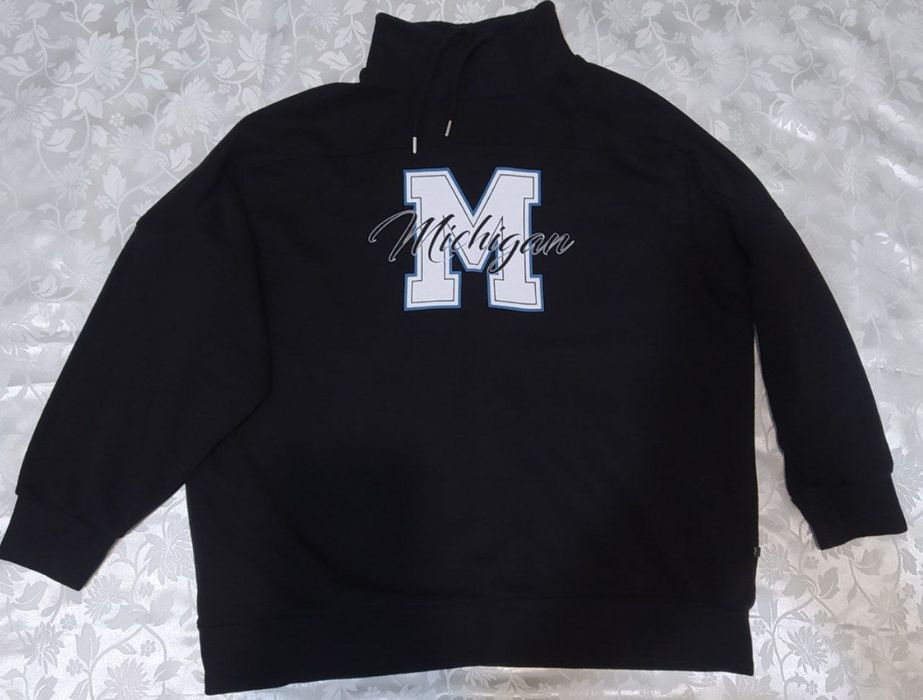 Продам толстовку женскую