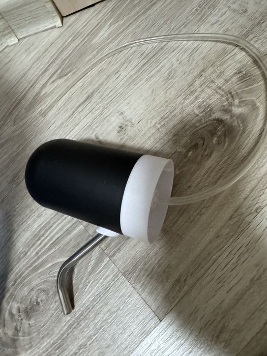 Продам бутыль с помпой