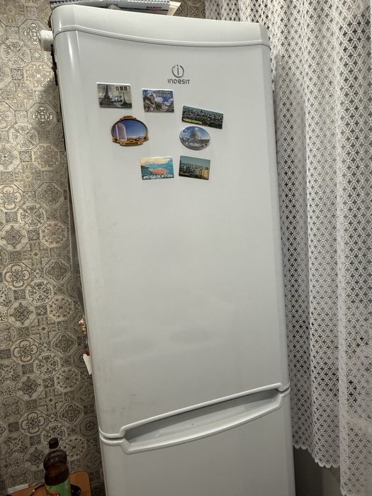 Холодильник Indesit б/у