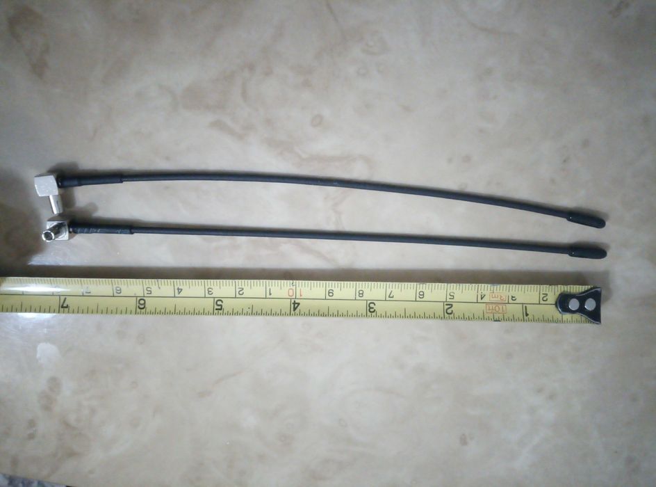 Антенны, усилитель 4G, кабель USB адаптер.