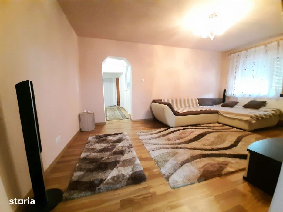 Vand apartament 3 camere PARTER, bloc caramida, Micro 16, Satu Mare