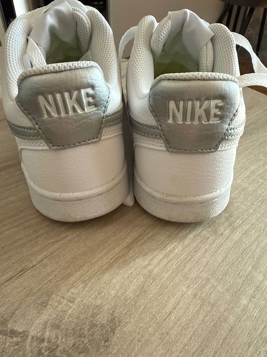 Nike чисто нови...