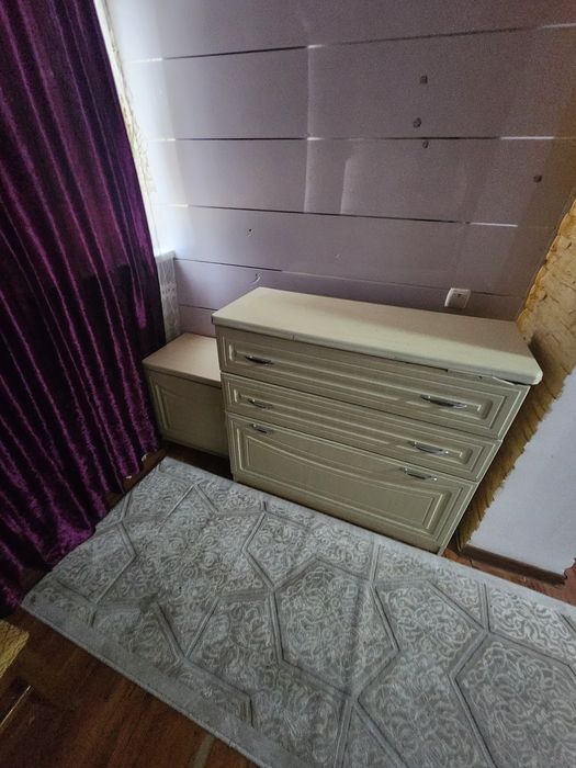 Продаю свой старий мебел