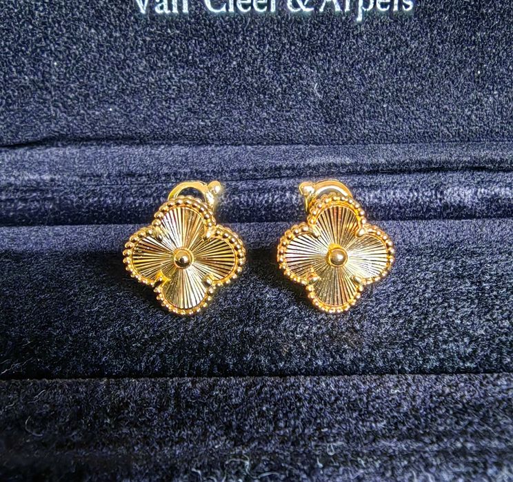 Обеци от зелен малахитVan Cleef & Arpels VCA Vintage Alhambra earrings