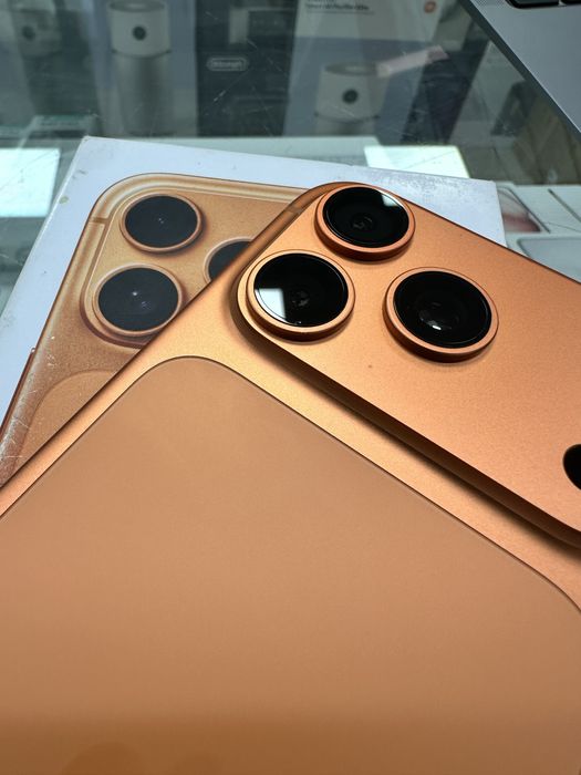 iPhone 17 Pro  256 orange e/sim б/у