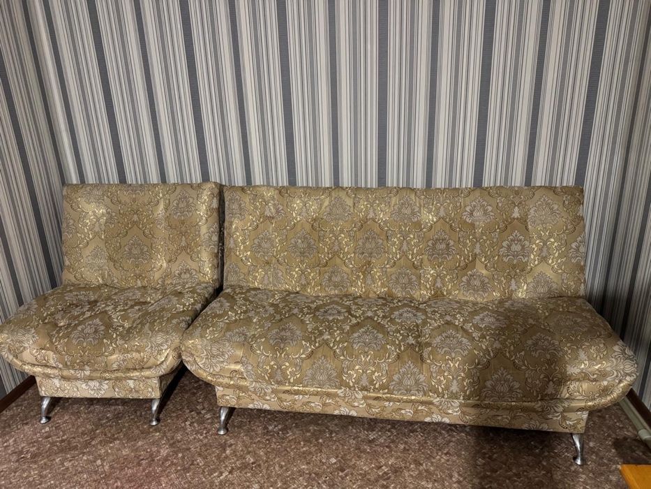 Продается диван и кресла