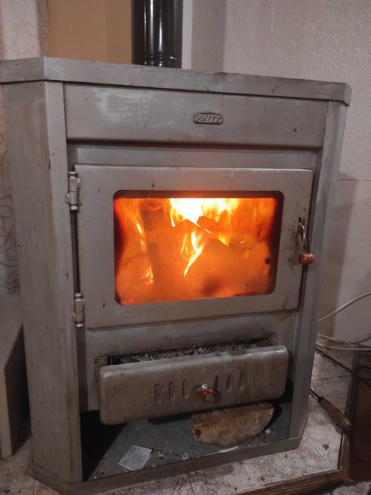 Камина с водна риза Прити 17 кв. и помпа