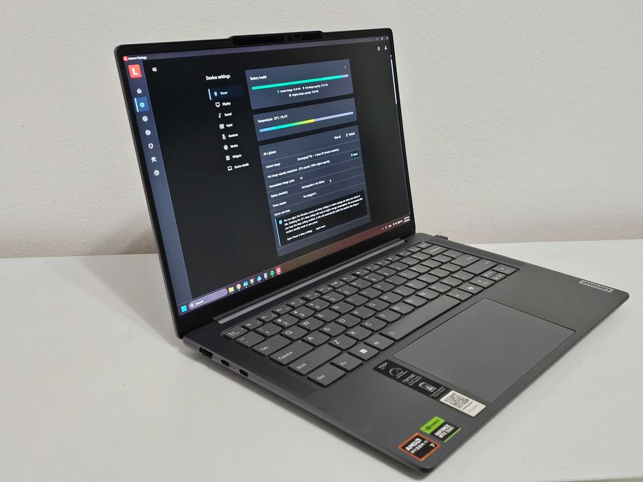 Laptop Lenovo Yoga Pro 7 Ryzen 7 8845HS RTX 3050 6GB 16GB RAM 1TB SSD 3K 120Hz