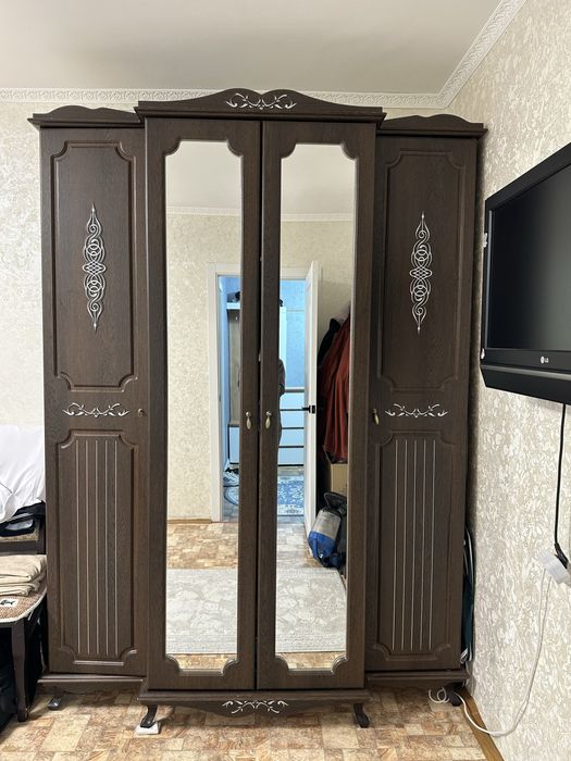 Продам шкаф в идеальном состоянии .