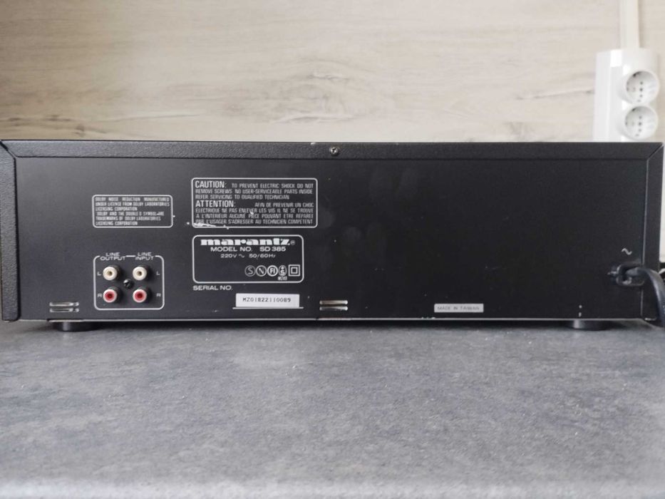 Продавам MARANTZ SD 385 авто реверс,минал пълна профилактика. Има малка драскотина от лявата страна,вижда се на снимката.