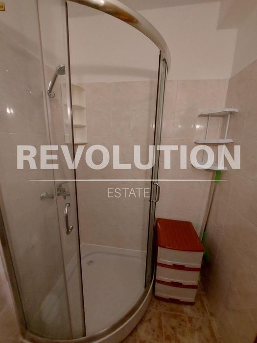 Дава се под наем Тристаен апартамент в Варна, Център - 75 кв.м за 475 € - Снимка #5