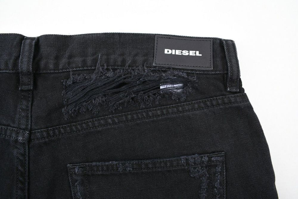 Diesel Aryel Straight Leg Jeans  Distressed W30L32
W30L3
