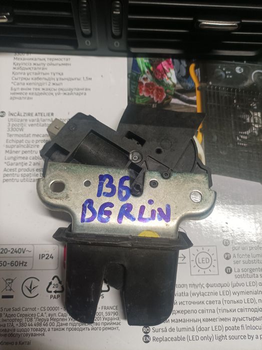 Broască haion ușă portbagaj Volkswagen Passat B6 berlină