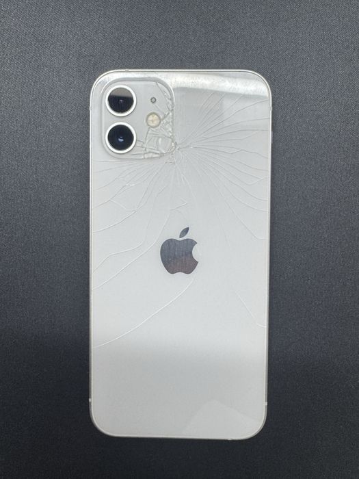 Айфон 12-ый белый