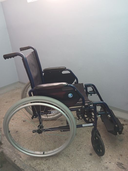Инвалидная коляска