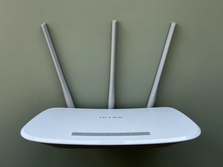 Продавам 300 Mbps wireless N router TP-LINK