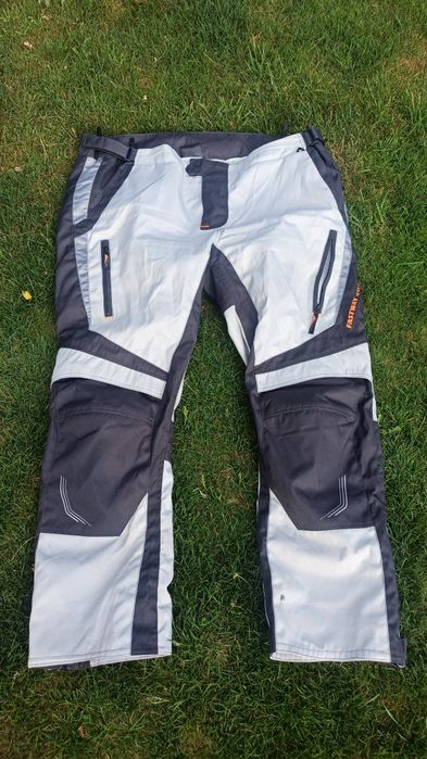 Vând pantaloni Fastway măsură 5XL