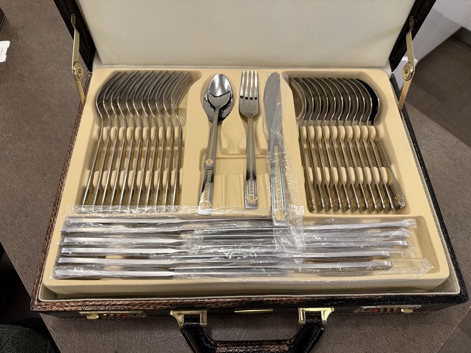 Комплект прибори - 72 части, Чисто нов