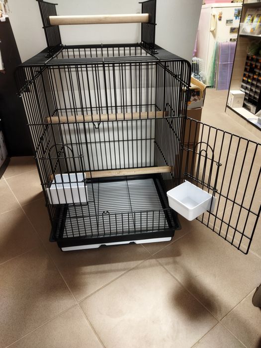 Клетка за птици(папагал Жако,корела ) с отваряем покрив.р-р:47×47×65 h