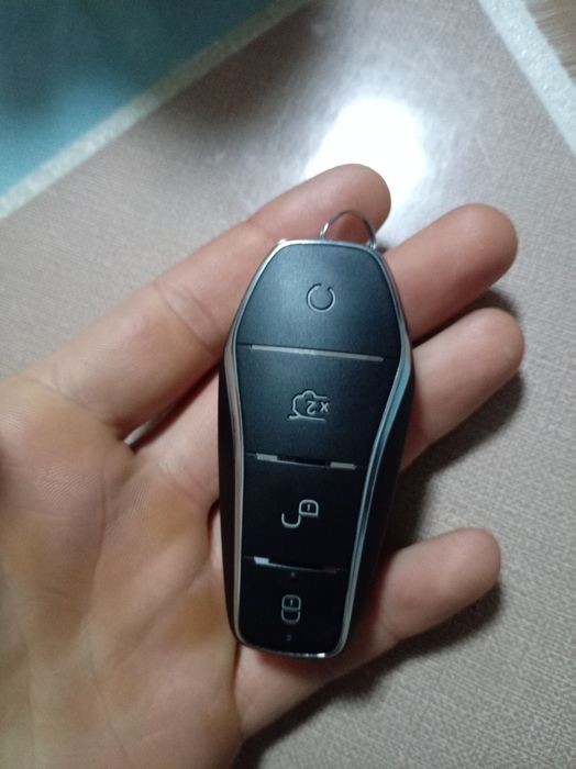 Оригинальный смарт ключ BYD