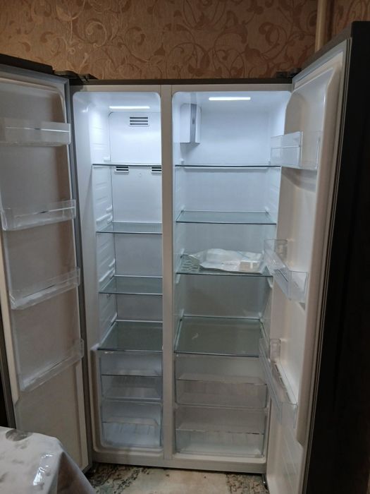 Продается 2х дверный холодильник!