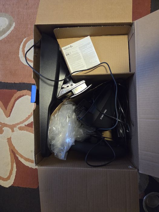 Volan si pedale PS5 Logitech G923 ca nou