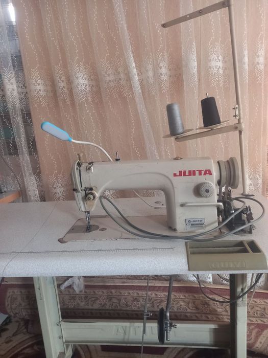 Tikuv mashinasi sotiladi