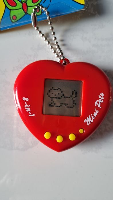 Продавам оригинални ретро  тамагочита