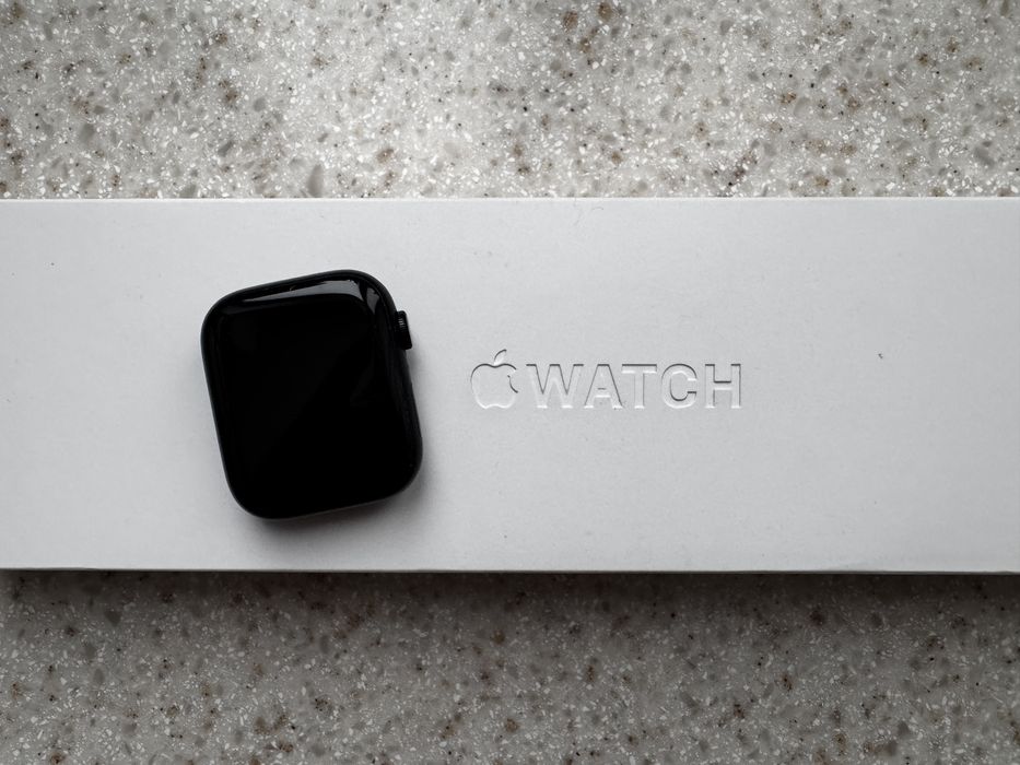 Apple Watch Series 7, 45mm; с новым ремешком