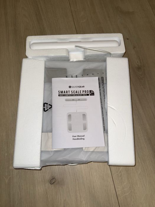 Cantar SMART electronic SilverGear cu maner si aplicatie - nou - alb