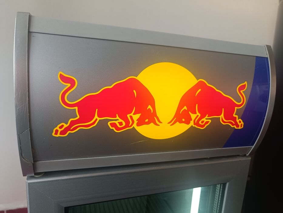 Мини хладилник Red bull