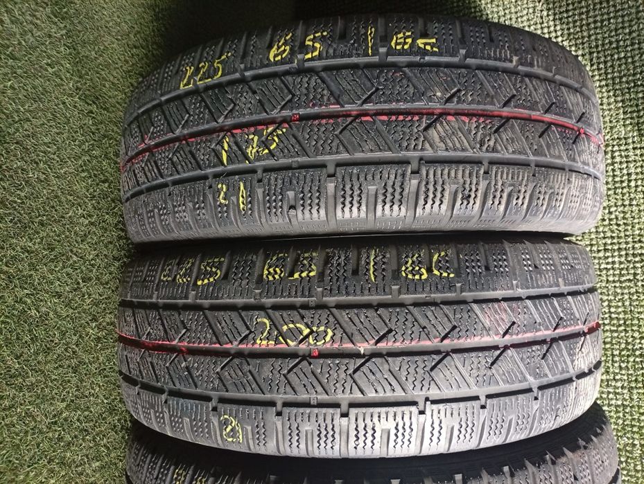 225 65 16c M+s Hankook