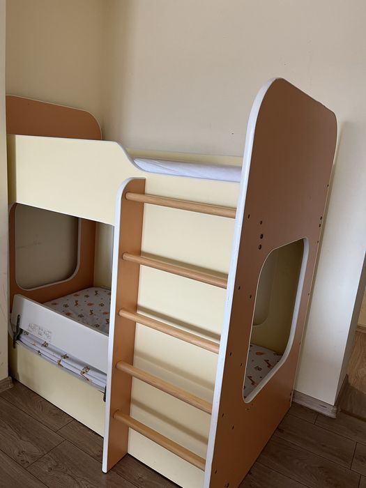 Детско двуетажно легло
